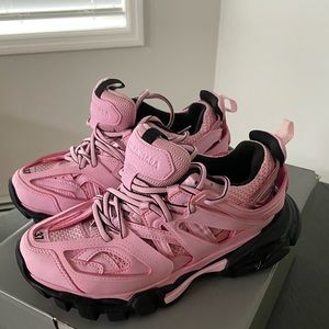 Balenciaga Sneakers Worn Twice , Excellent Condition . Need to sell !!